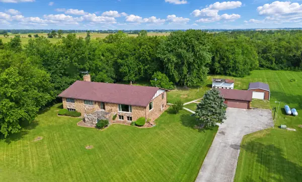 1128 W Church Road, Beecher, IL 60401