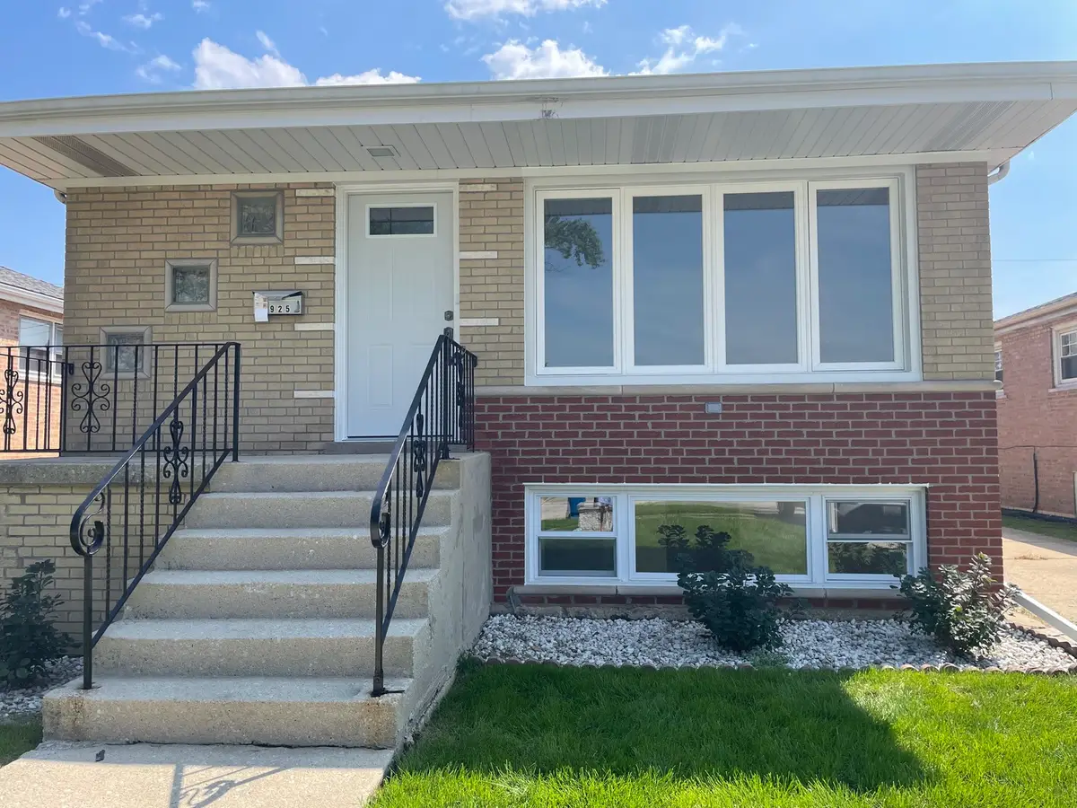 7925 Natchez Avenue, Burbank, IL 60459 - #1