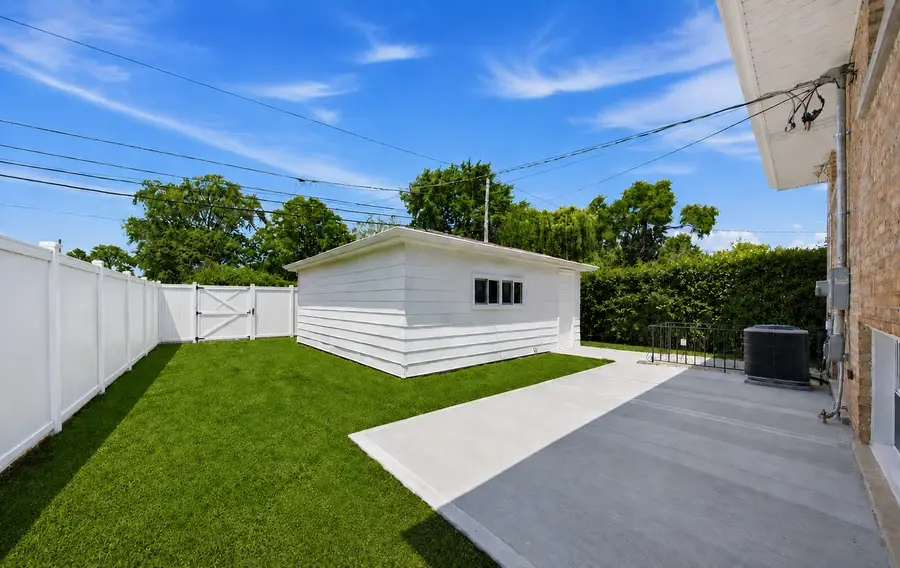 8434 Lawndale Avenue, Skokie, IL 60076 - #2