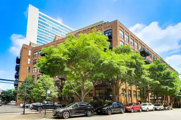 520 W Huron Street #704, Chicago, IL 60654