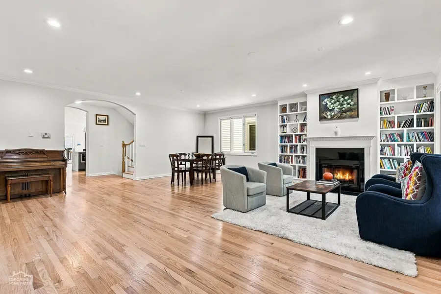 3423 N Albany Avenue, Chicago, IL 60618 - #3