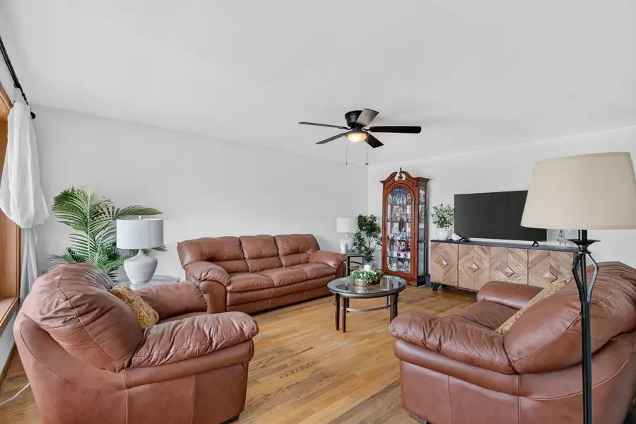7001 W 81st Street, Burbank, IL 60459 - #3