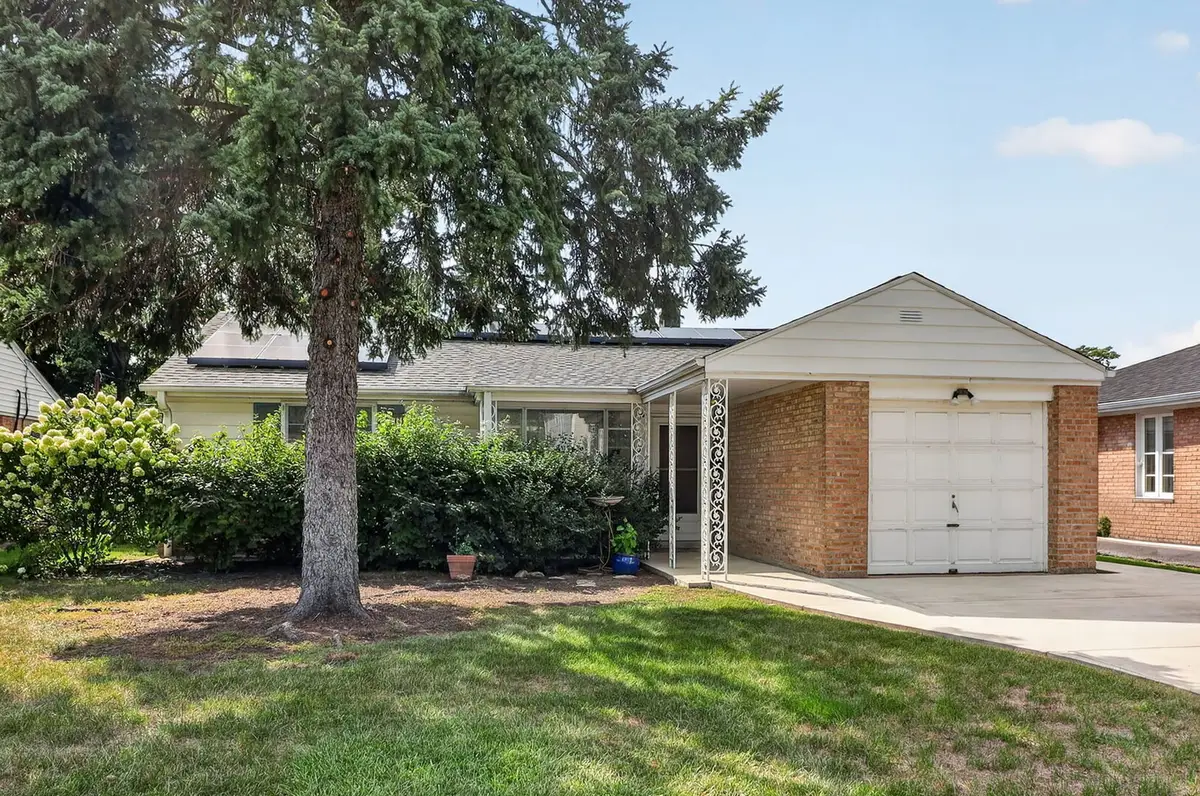 964 S 3rd Avenue, Des Plaines, IL 60016 - #1