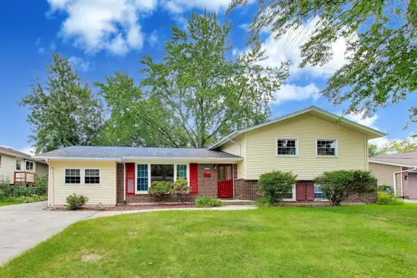 2805 Kincaid Drive, Woodridge, IL 60517