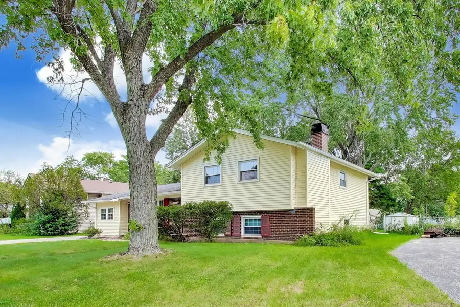 2805 Kincaid Drive, Woodridge, IL 60517 - #3