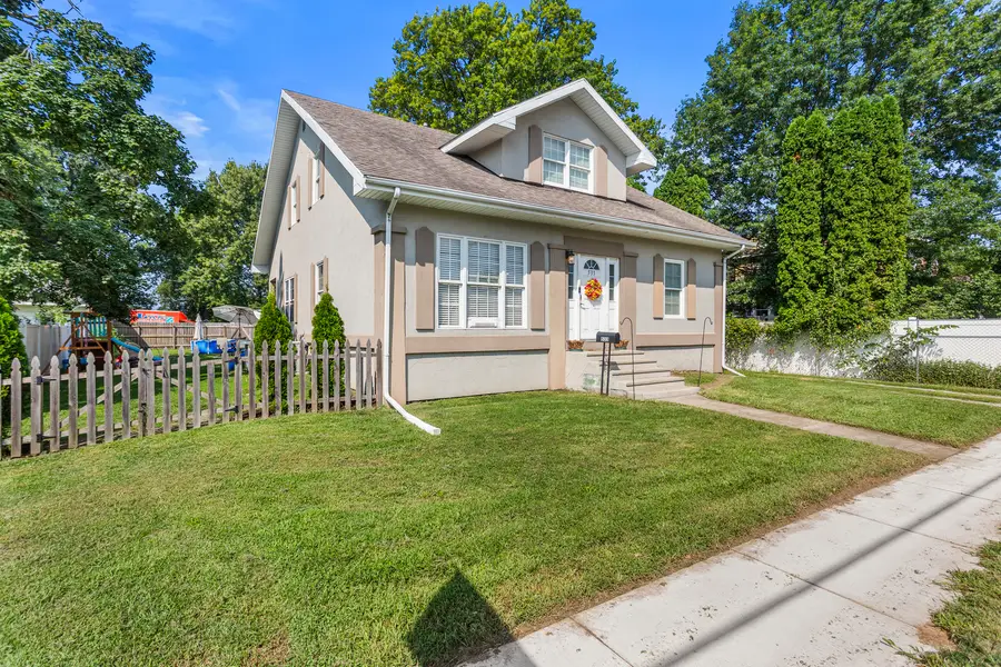 533 N Macon Street, Bement, IL 61813 - #3