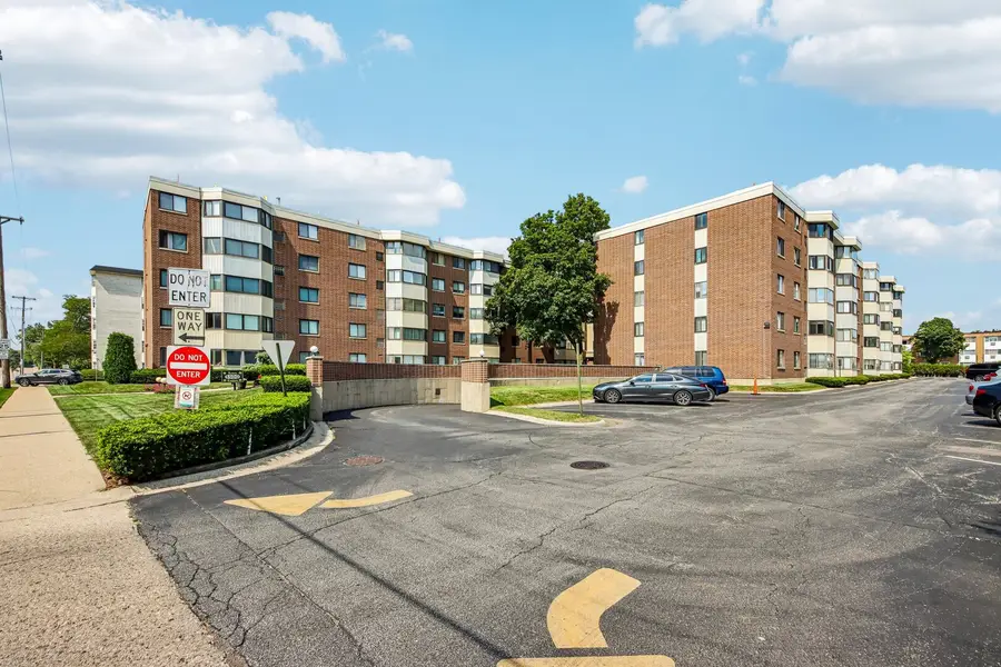5500 Lincoln Avenue #507W, Morton Grove, IL 60053 - #2