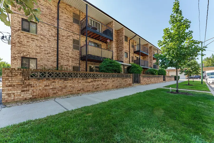 6005 N Neola Avenue #1B, Chicago, IL 60631 - #2