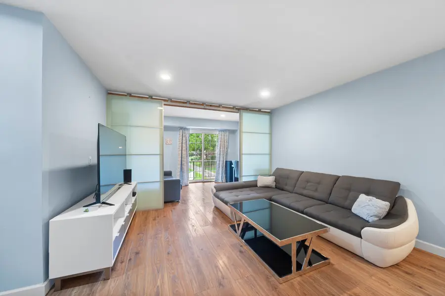 1617 N Windsor Drive #208, Arlington Heights, IL 60004 - #3