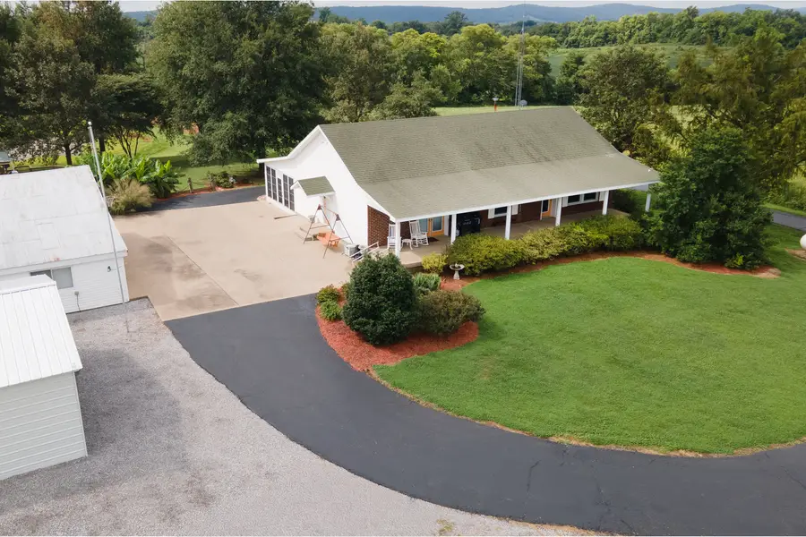 4202 Walnut Lane, Junction, IL 62954 - #2