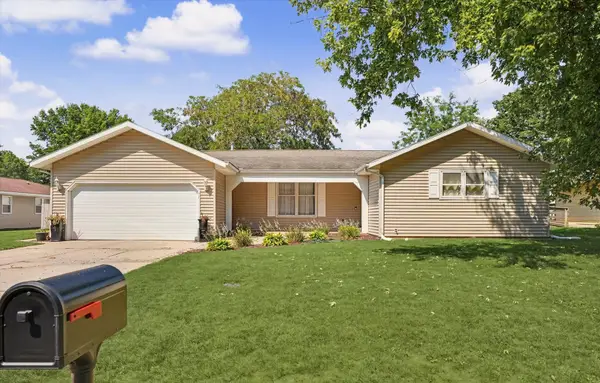 908 Hillside Court, Monticello, IL 61856