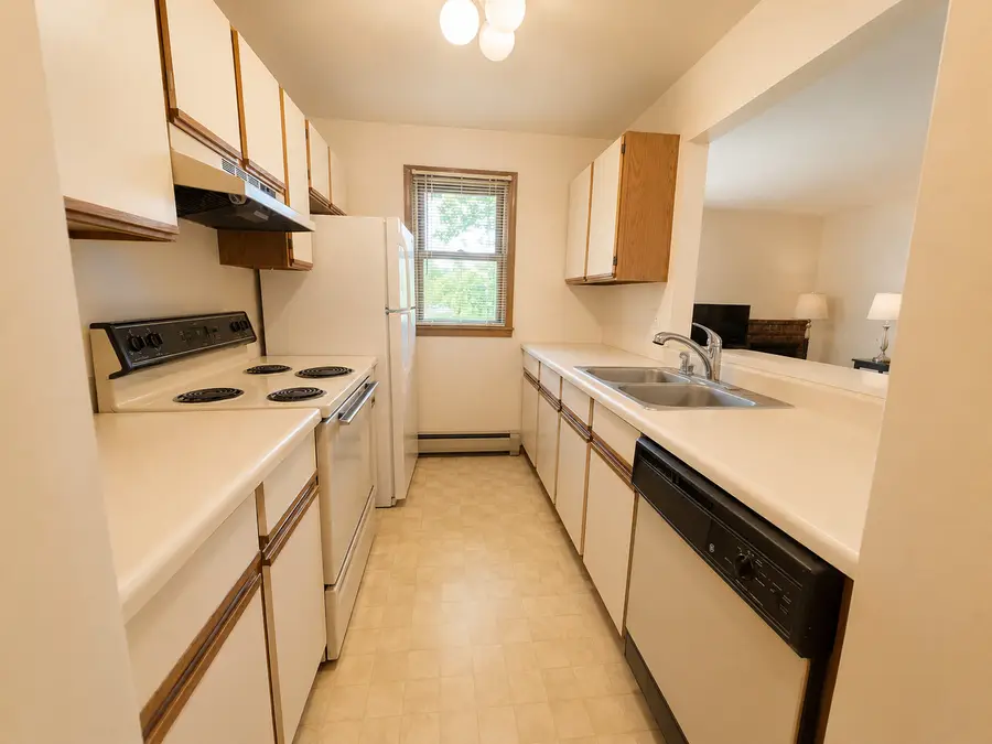 4316 W Shamrock Lane #2D, McHenry, IL 60050 - #3