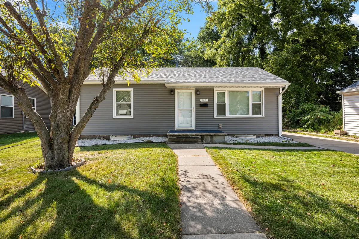 940 31st Street, Bettendorf, IA 52722 - #1