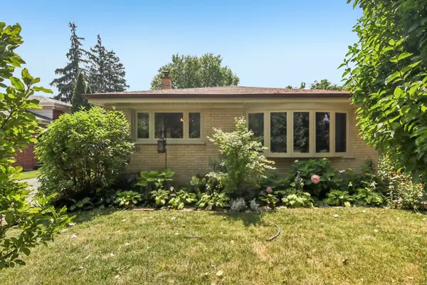 205 Glenview Road, Glenview, IL 60025