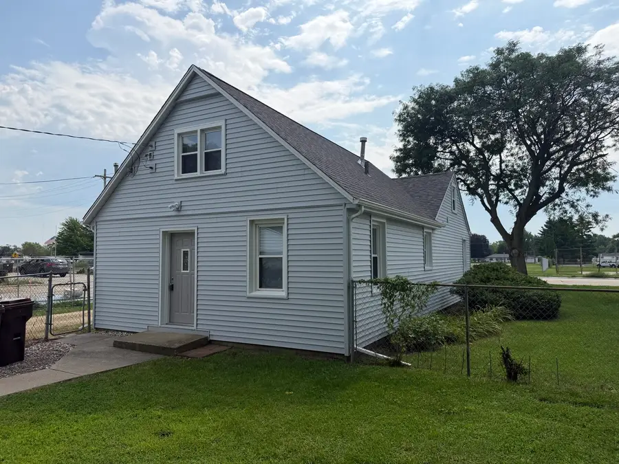 918 Windsor Road, Loves Park, IL 61111 - #2