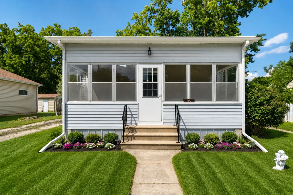 107 E Prairie Street, Plano, IL 60545 - #1