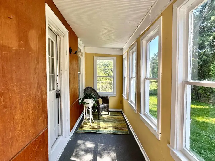 335 5th Street, Capron, IL 61012 - #3