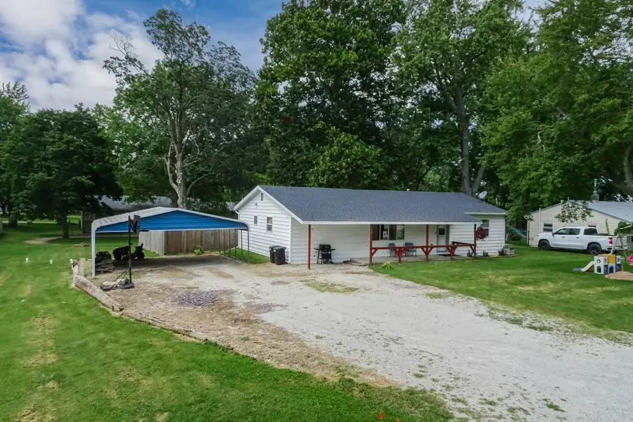 110 S. Grant Street, Saybrook, IL 61770 - #2