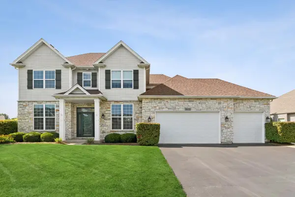 911 Hayden Drive, Yorkville, IL 60560