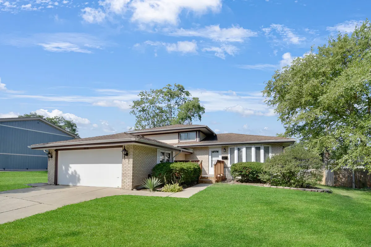 8808 S 85th Court, Hickory Hills, IL 60457 - #1