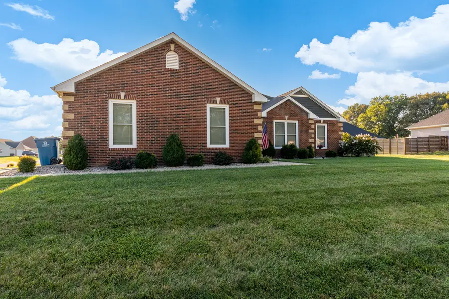 2004 Dew Drop Drive, Marion, IL 62959 - #2