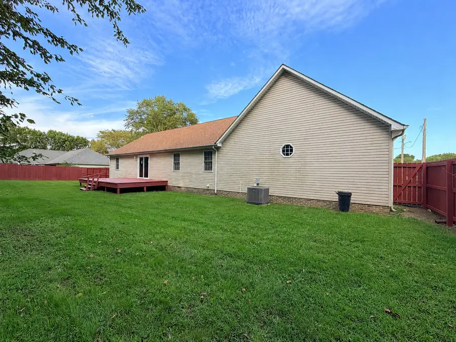2805 Juniper Drive, Metropolis, IL 62960 - #3