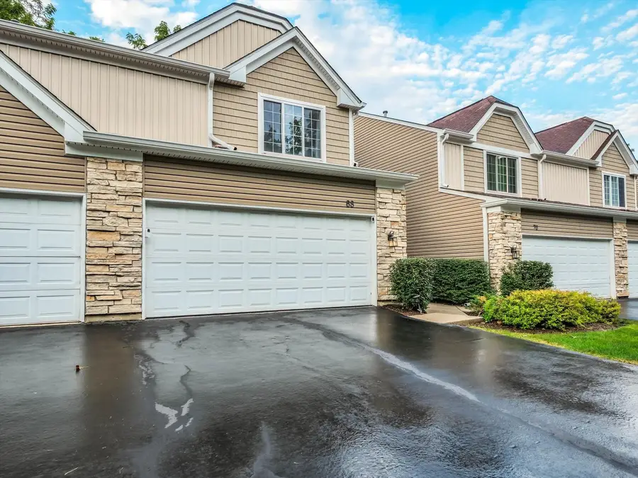 68 Cambridge Avenue, Streamwood, IL 60107 - #2