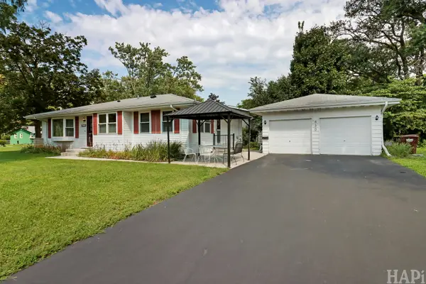 630 Stewart Avenue, Woodstock, IL 60098