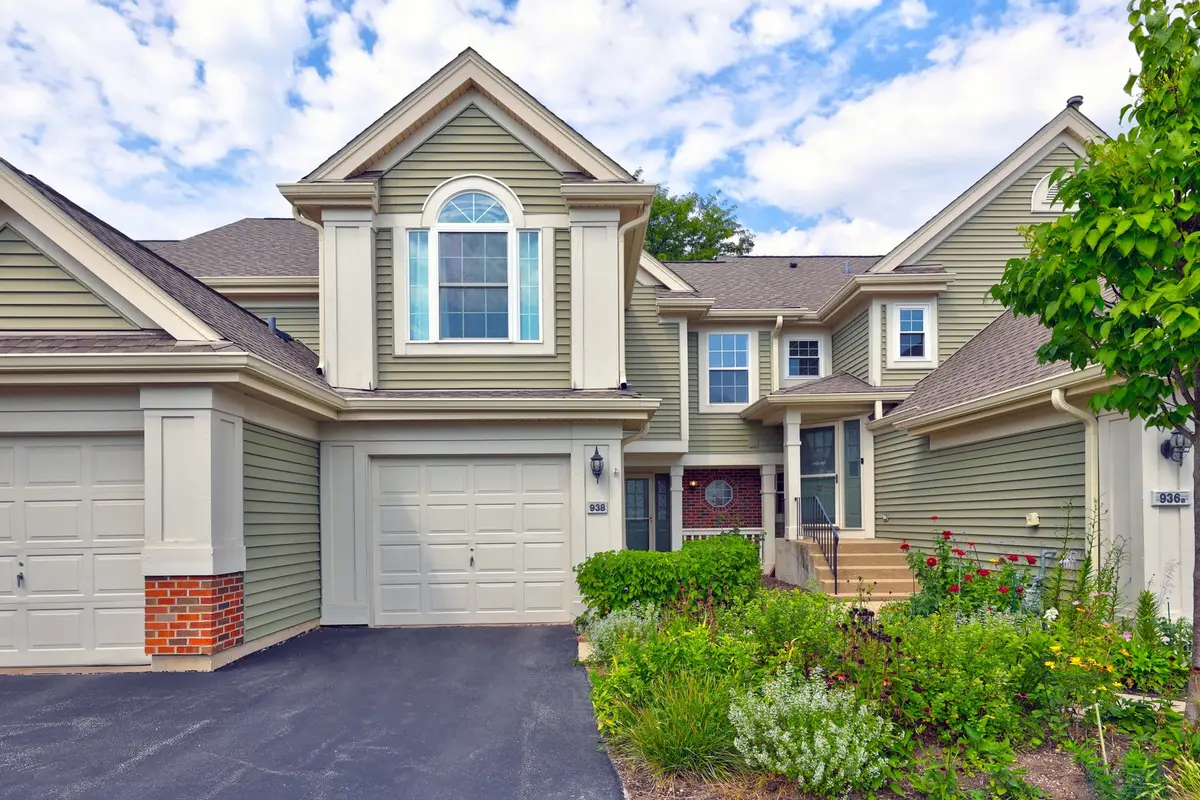 938 Little Falls Court, Elk Grove Village, IL 60007 - #1