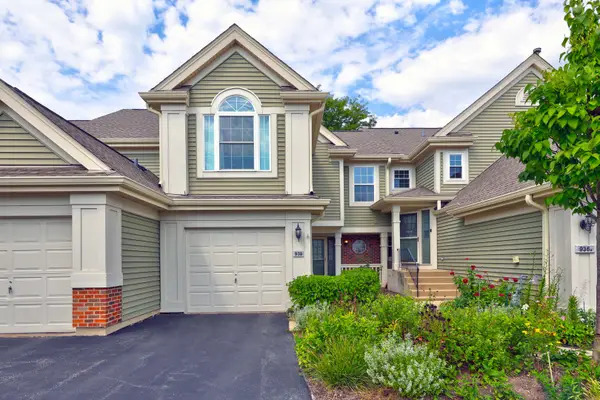938 Little Falls Court, Elk Grove Village, IL 60007