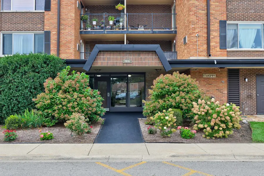 1206 S New Wilke Road #403, Arlington Heights, IL 60005 - #2