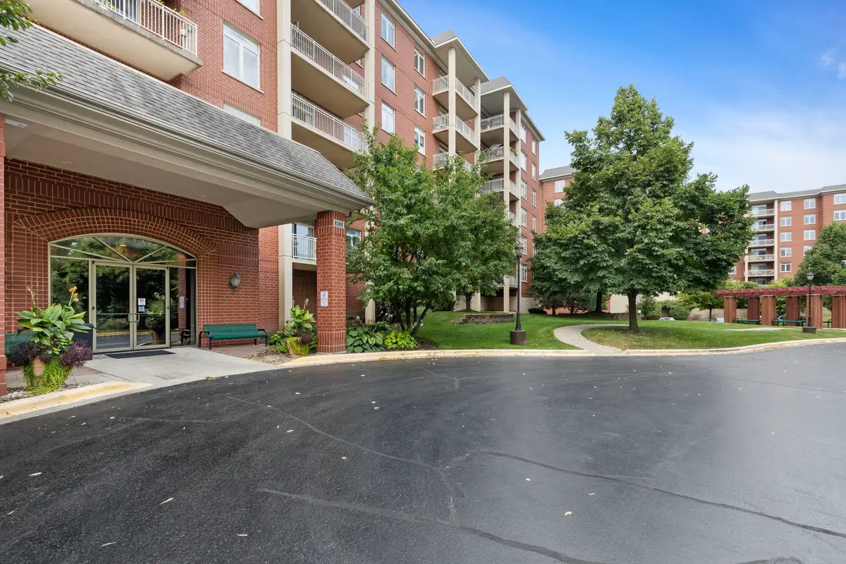 8300 Callie Avenue #601, Morton Grove, IL 60053 - #1