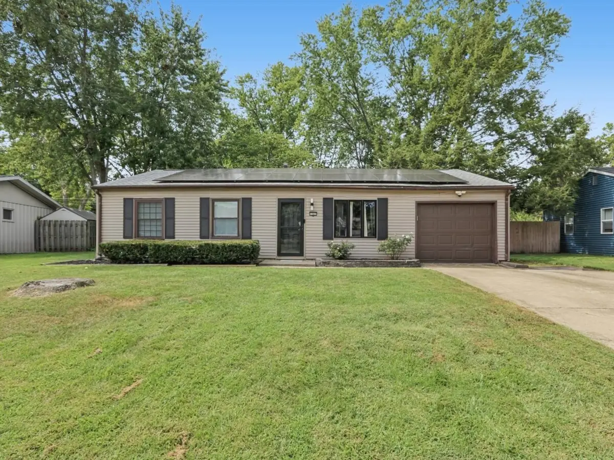 1307 Briarwood Drive, Champaign, IL 61821 - #1