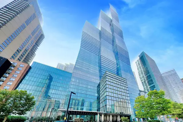 363 E Wacker Drive #4803, Chicago, IL 60601