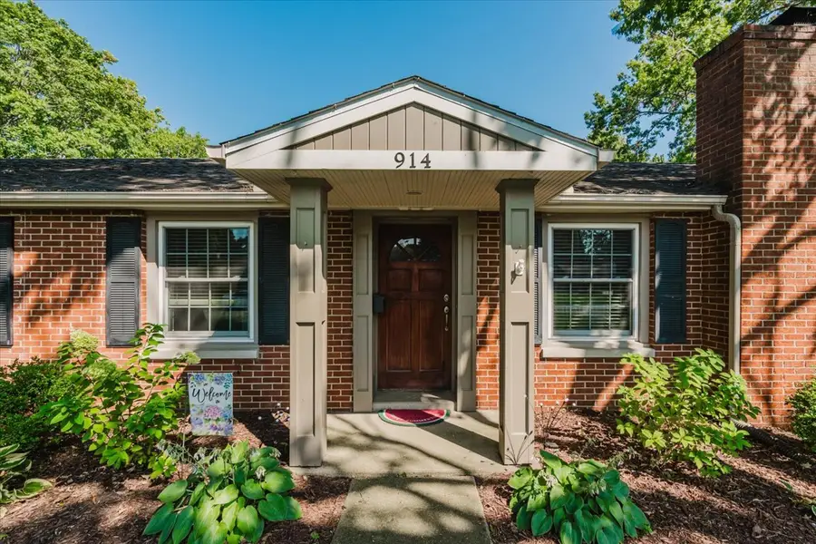 914 Hastings Drive, Bloomington, IL 61701 - #2