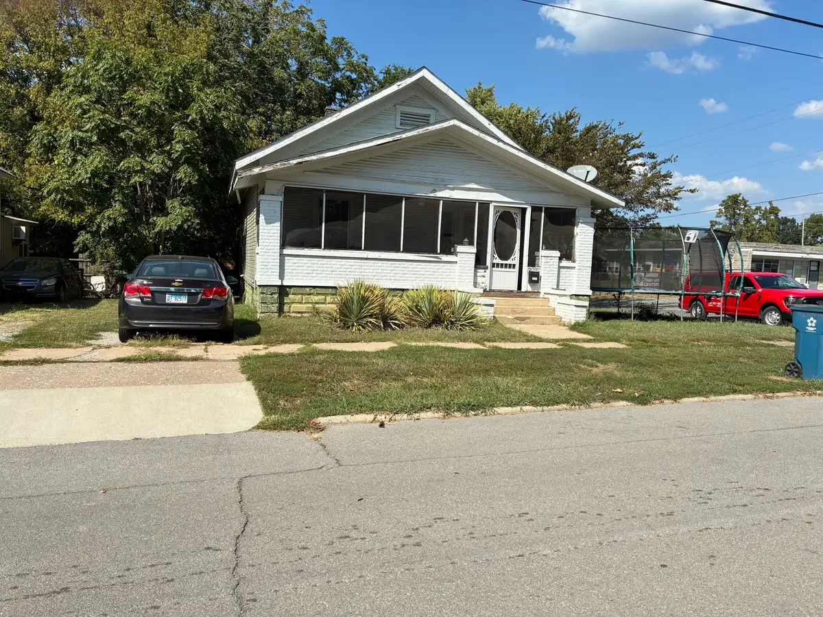600 Harrison Street, Mount Vernon, IL 62864 - #1