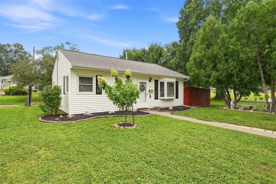 347 W 32nd Street, Davenport, IA 52803 - #2