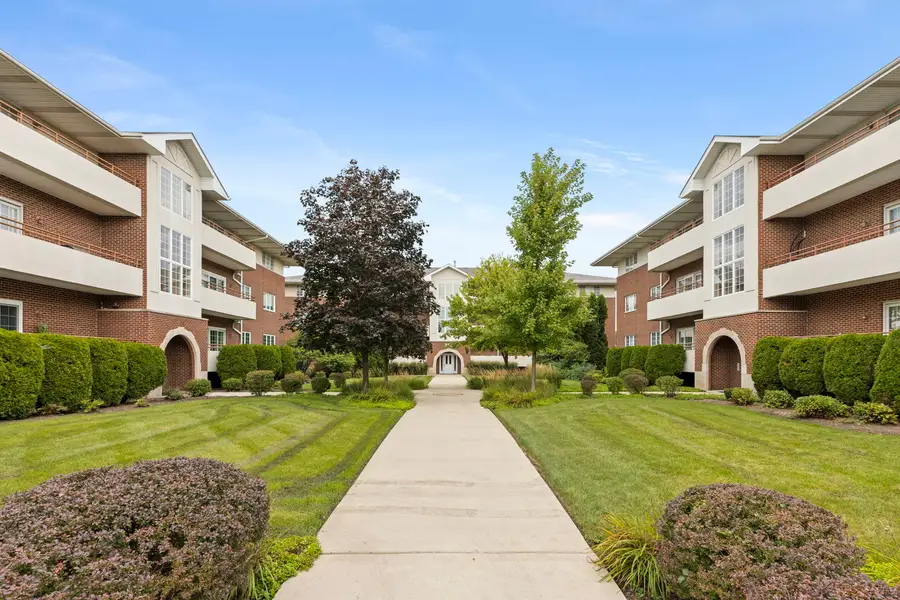 710 W 63rd Street #203, Westmont, IL 60559 - #2