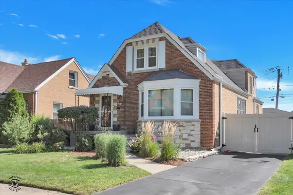 9521 S Sawyer Avenue, Evergreen Park, IL 60805