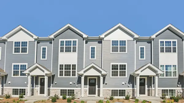 1383 Oakfield Lane, Pingree Grove, IL 60140