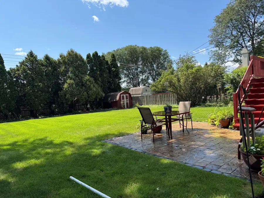 1205 E Ironwood Drive, Mount Prospect, IL 60056 - #3