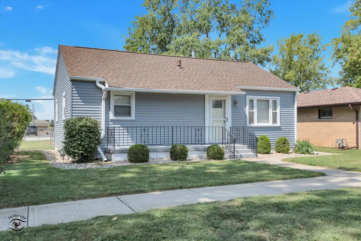 183 N Forest Avenue, Bradley, IL 60915 - #1
