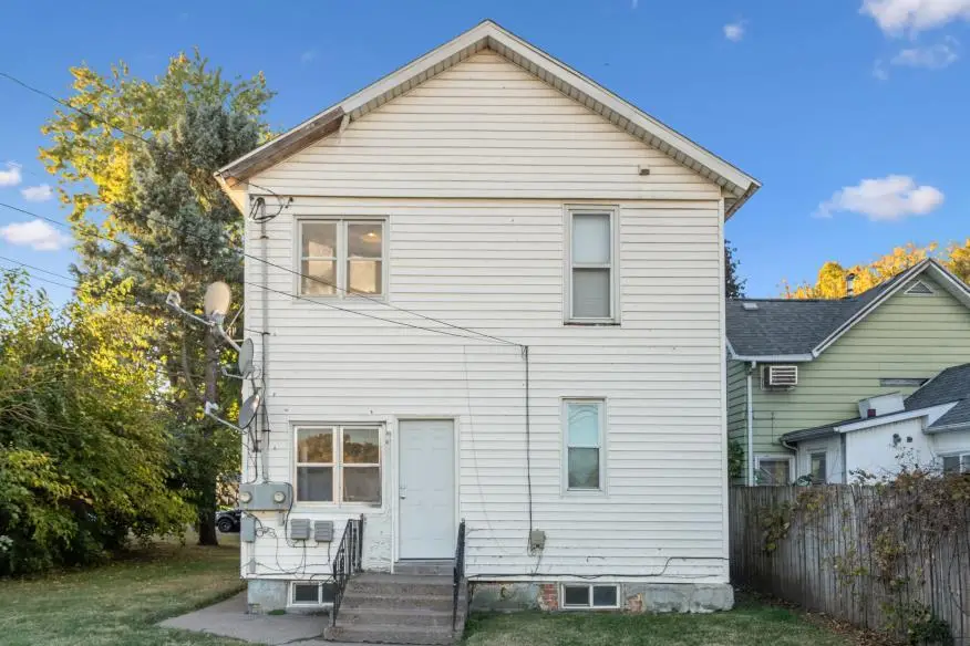 1423 Pershing Boulevard, Clinton, IA 52732 - #3