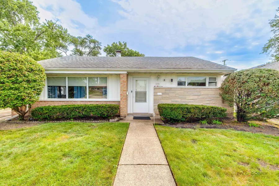 1091 E Villa Drive, Des Plaines, IL 60016 - #3