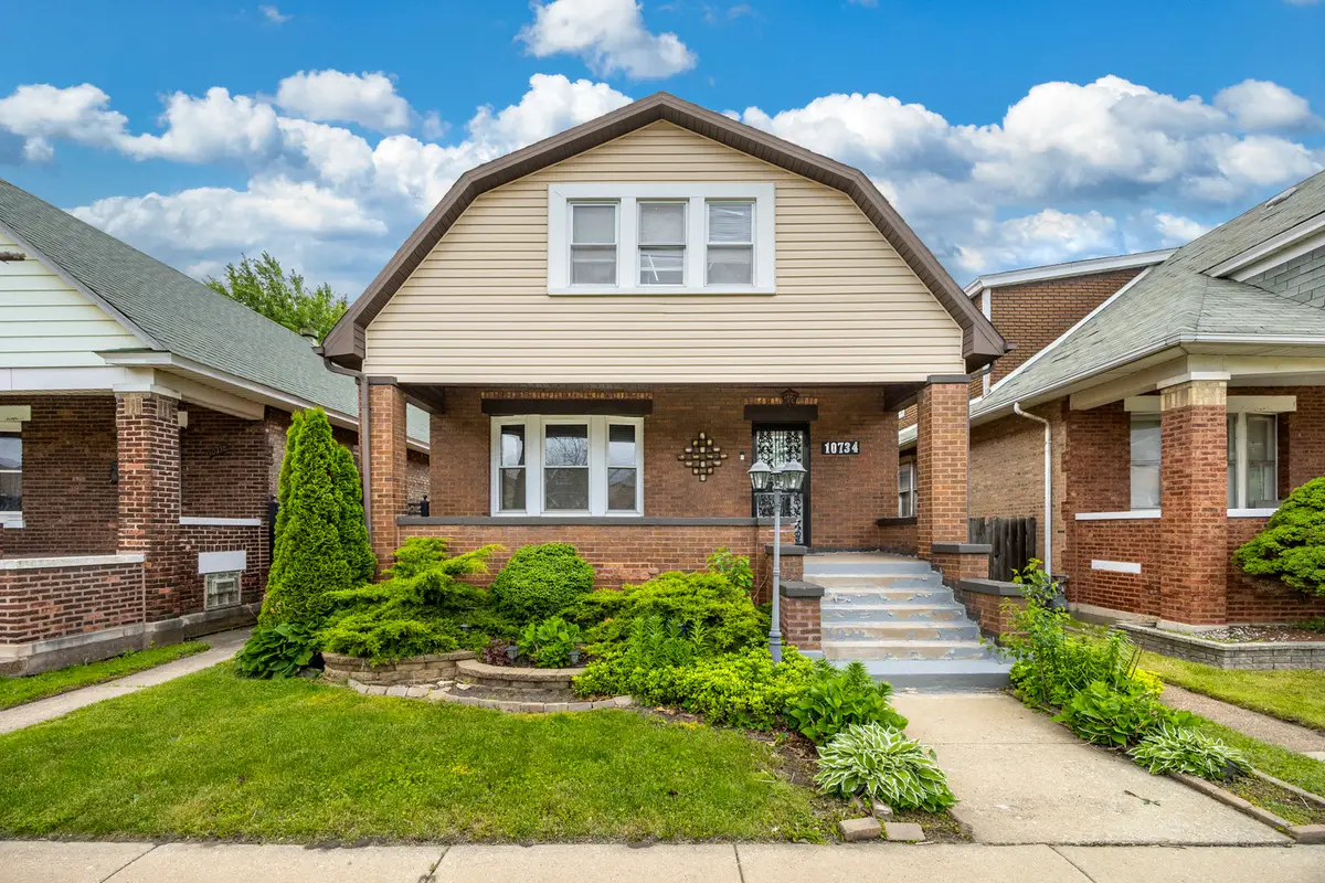 10734 S Avenue F, Chicago, IL 60617 - #1