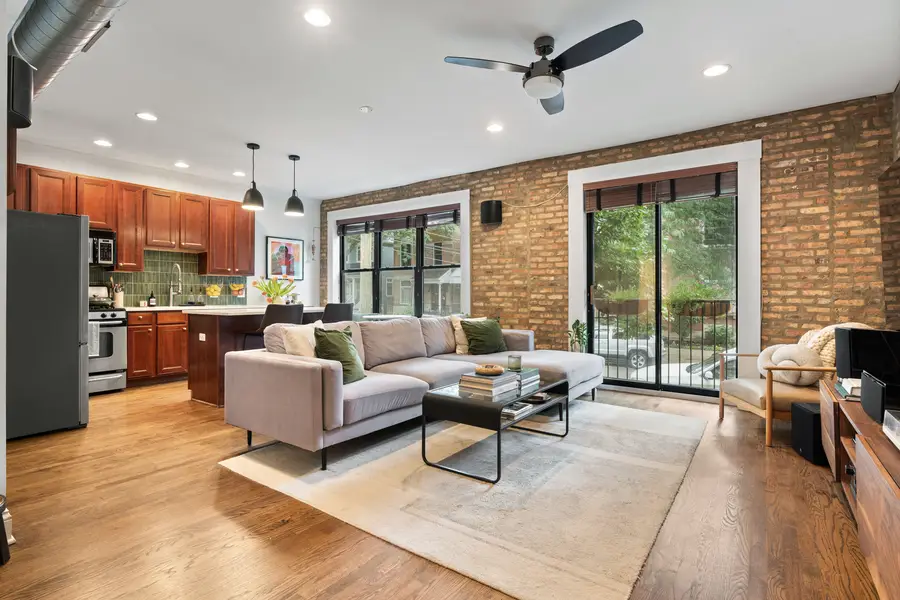 Address Withheld By Seller, Chicago, IL 60657 - #2