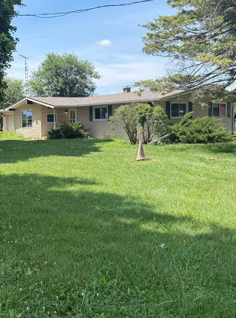 3953 E 22nd Road, Serena, IL 60549 - #1