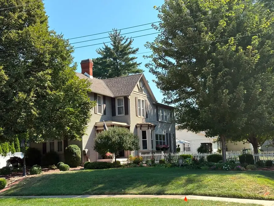 335 S 18th Street, Quincy, IL 62301 - #2