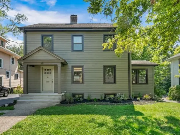 95 Pine Avenue, Riverside, IL 60546