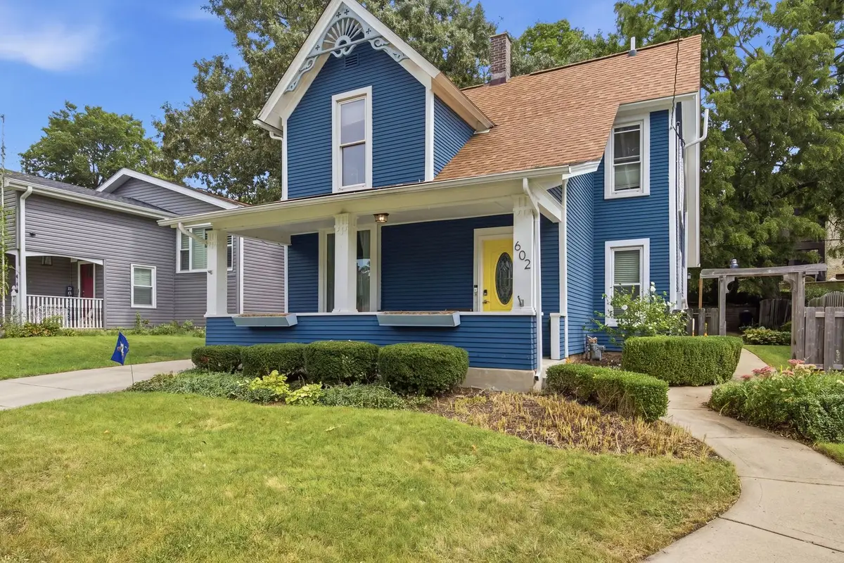 602 S 5th Avenue, Saint Charles, IL 60174 - #1
